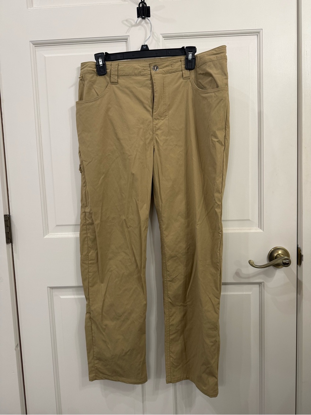 Patagonia Men's Khaki Straight-Leg Chinos